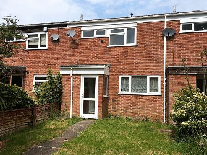 3 Bedroom Terraced House To Rent In Tweed Close, Daventry, NN11