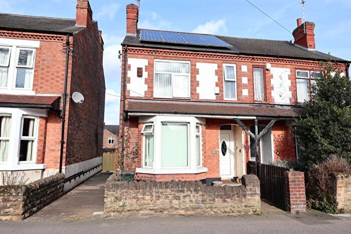 5 Bedroom Semi Detached House For Sale In Marlborough Road, Woodthorpe, Nottingham, NG5