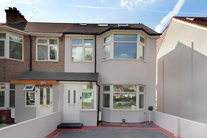 5 Bedroom Property To Rent In Bridgewater Road, HA0