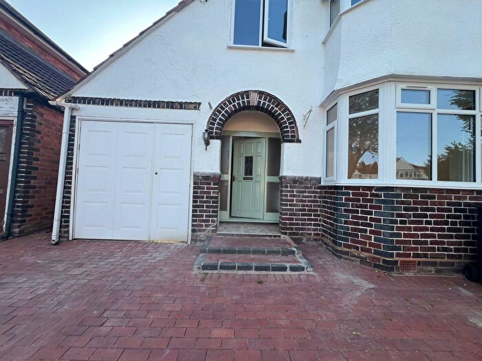 3 Bedroom Semi-Detached House To Rent In Bushmore Road, Hall Green, Birmingham, B28