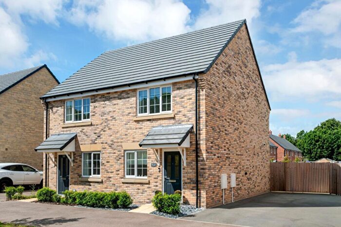 2 Bedroom Semi Detached House For Sale In Sovereign Way, Stamford, PE9