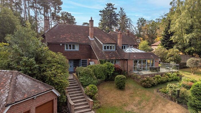5 Bedroom Detached House For Sale In Red Shute Hill, Hermitage, Thatcham, Berkshire, RG18