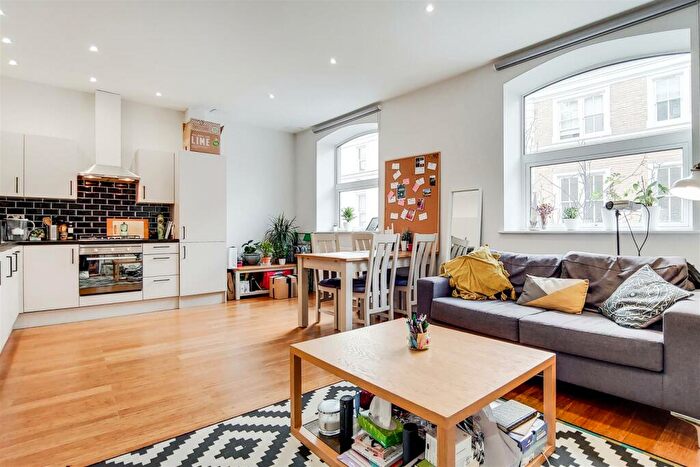 2 Bedroom Flat To Rent In Kingsland High Street, London, E8