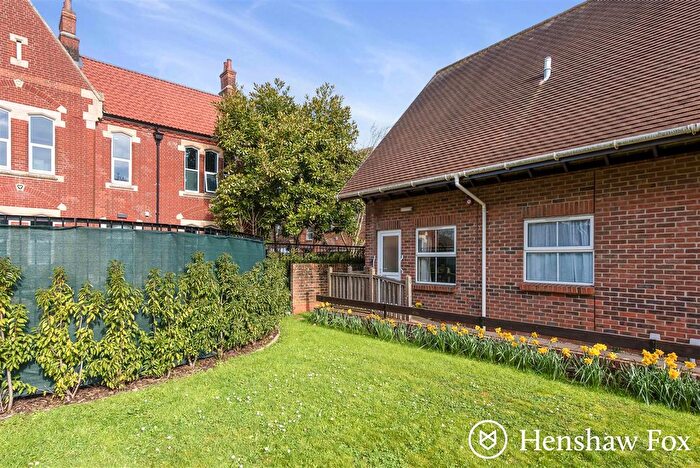 1 Bedroom Bungalow For Sale In Great Well Drive, Romsey, Hampshire, SO51