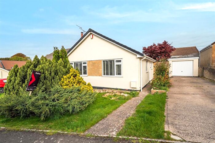 2 Bedroom Bungalow For Sale In Brookside, Paulton, Bristol, Somerset, BS39