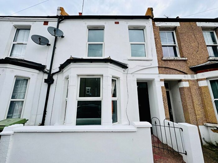 3 Bedroom Terraced House To Rent In Reidhaven Road, Plumstead, London, SE18