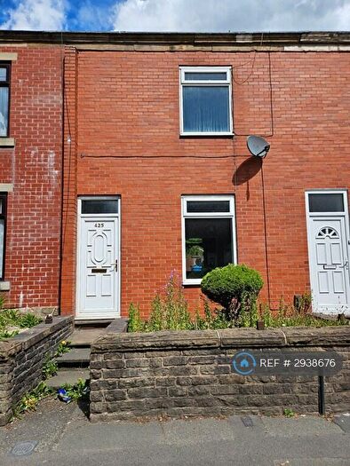 3 Bedroom Terraced House To Rent In Huddersfield Road, Oldham, OL4