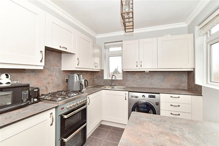 1 Bedroom Flat For Sale In George Lane, South Woodford, E18