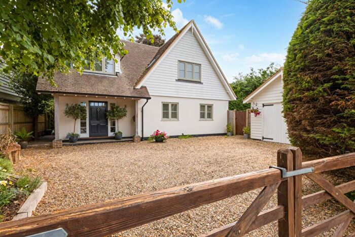 5 Bedroom Detached House For Sale In Wootton Road, Henley On Thames, RG9