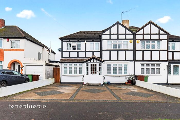 4 Bedroom Semi Detached House For Sale In Grafton Road, Worcester Park, KT4