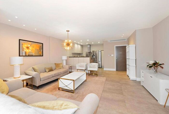 2 Bedroom Apartment To Rent In Lyndhurst Road Hampstead, NW3