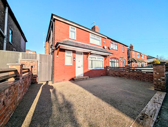 3 Bedroom Semi Detached House To Rent In Waverley Road, Swinton, Manchester, M27