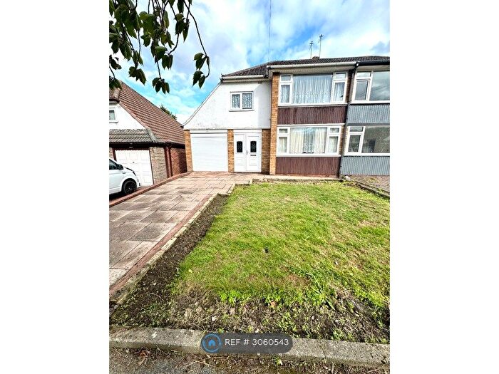 3 Bedroom Semi Detached House To Rent In Dovedale Road, Wolverhampton, WV4
