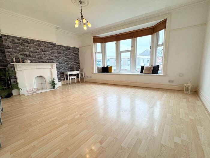 4 Bedroom Flat To Rent In Seabourne Road, Southbourne, Bournemouth, BH5