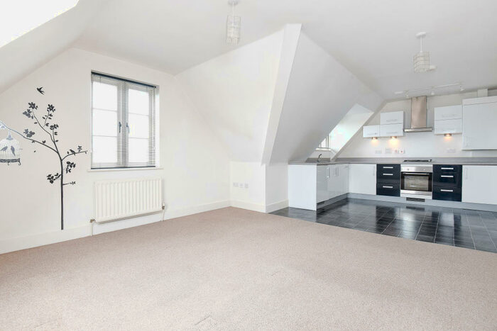 1 Bedroom Apartment To Rent In Millins Yard, Witney, OX28