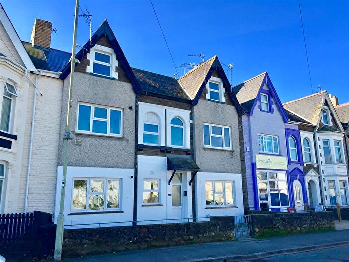 1 Bedroom Flat To Rent In Flat, - New Road, Porthcawl, CF36