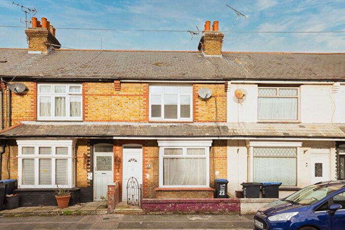 3 Bedroom Terraced House For Sale In Fairlight Avenue, Ramsgate, Kent, CT12