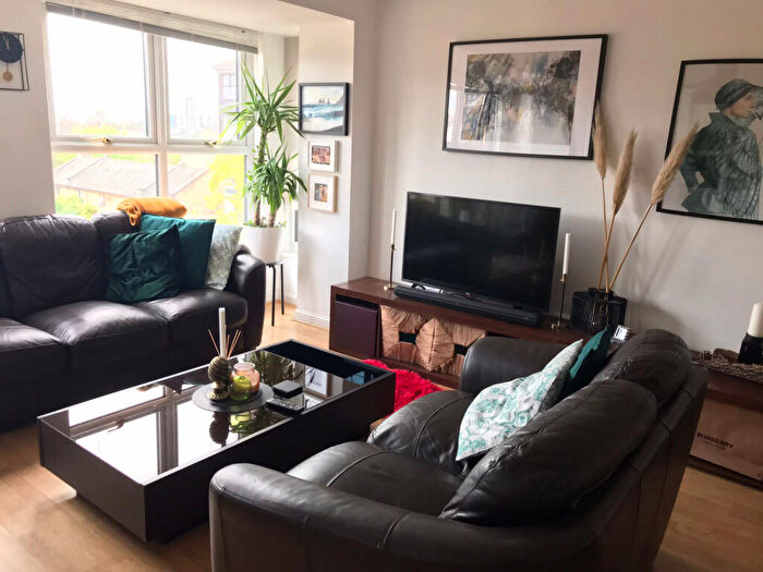 2 Bedroom Flat To Rent In Wesley Avenue, Canning Town, London, E16