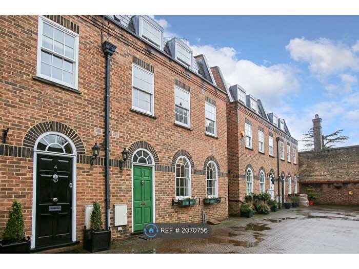 5 Bedroom Semi-Detached House To Rent In Black Lion Mews, London, W6
