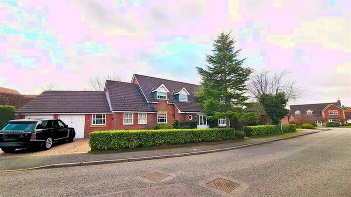 4 Bedroom Detached House To Rent In York Crescent, Wilmslow, SK9