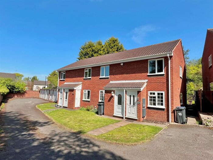 2 Bedroom Maisonette For Sale In Lisures Drive, New Hall, Sutton Coldfield, B76
