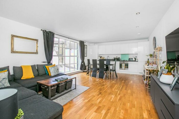 2 Bedroom Apartment To Rent In Station Rise, West Norwood, London, SE27