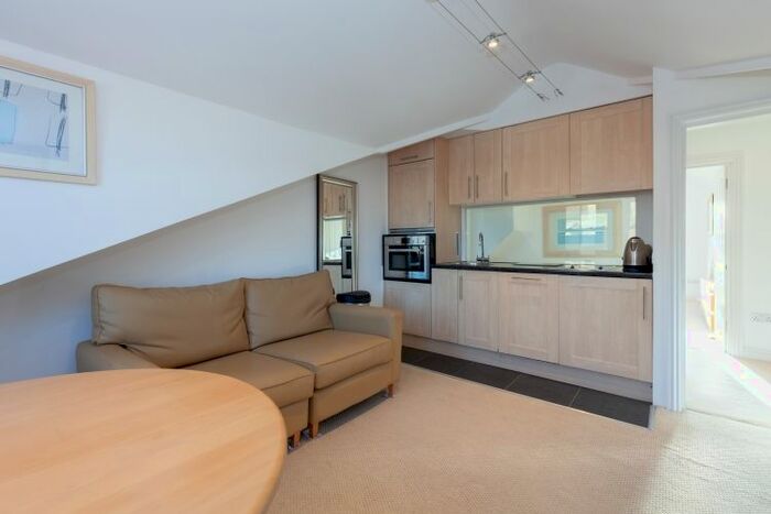 1 Bedroom Flat To Rent In James Street, Oxford, OX4