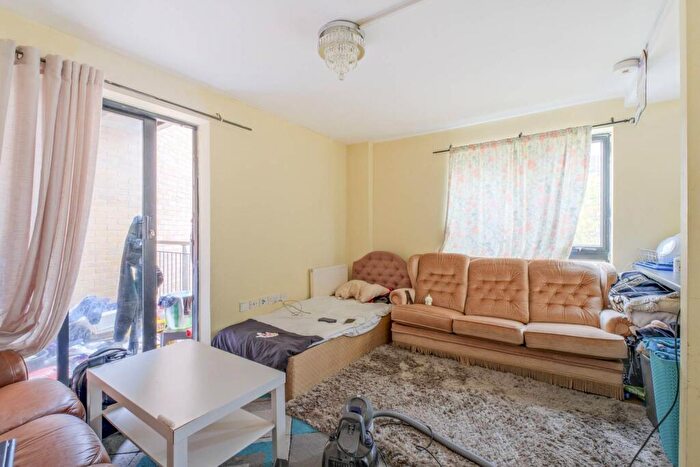 2 Bedroom Flat For Sale In Tower Hamlets, , Tower Hamlets, London, E14