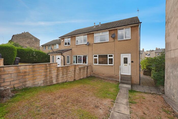 3 Bedroom Semi-Detached House For Sale In New Hey Road, Brighouse, HD6