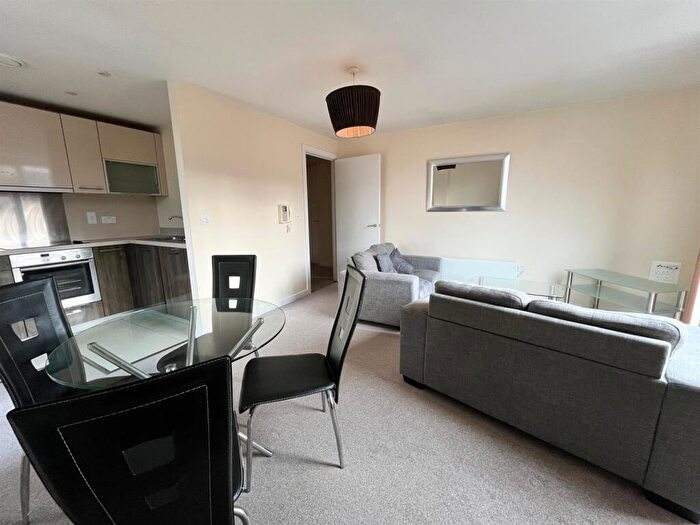 2 Bedroom Apartment To Rent In Spectrum, Block, Blackfriars Road, M3