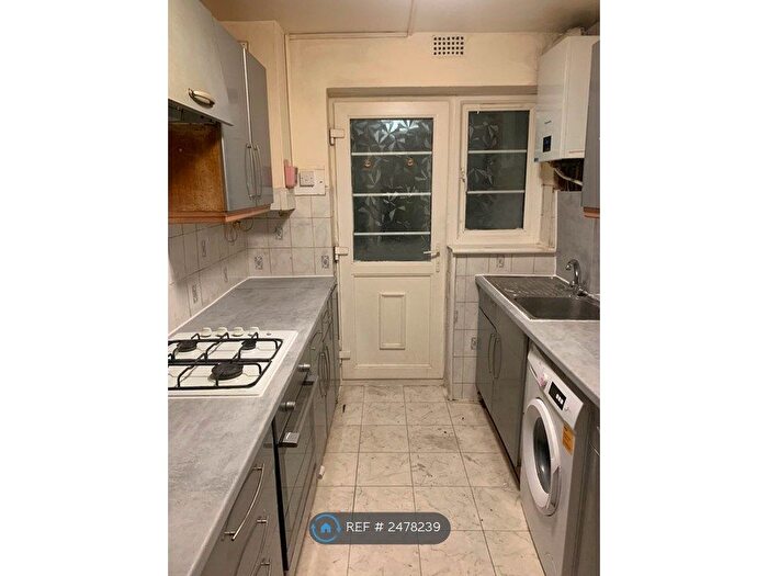 2 Bedroom Flat To Rent In Stanley Avenue, Wembley, HA0