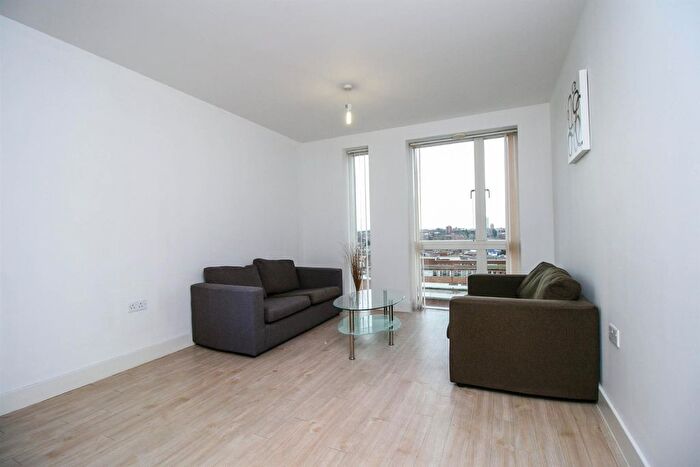 1 Bedroom Flat To Rent In I-Land, Essex Street, B5
