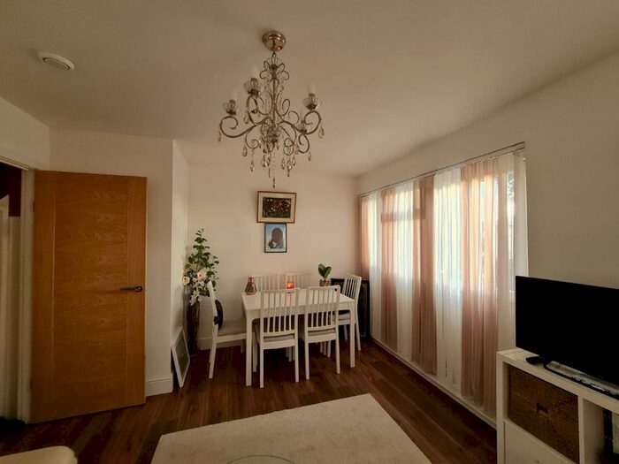 3 Bedroom Flat To Rent In Aldriche Way, London, E4