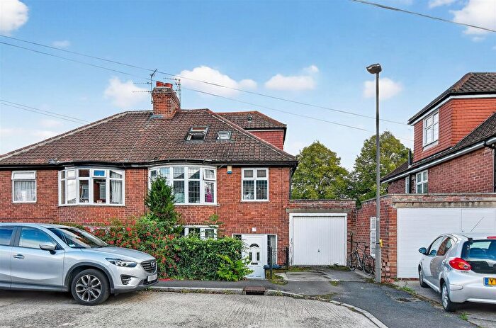 4 Bedroom Semi-detached House For Sale In Reginald Grove, York, YO23