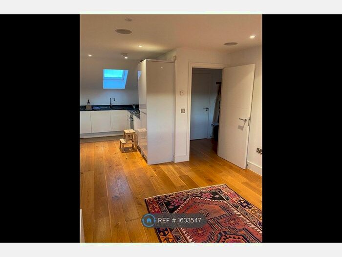 1 Bedroom Flat To Rent In Dunbar Road, London, N22