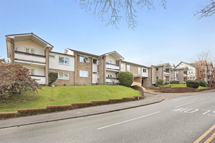 1 Bedroom Flat To Rent In Cedar Court, Epping, CM16