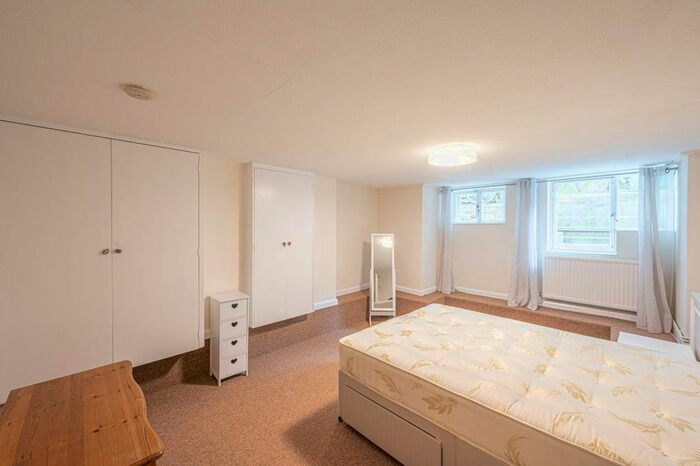 1 Bedroom Flat To Rent In Glenmore Road, Belsize Park, London, NW3