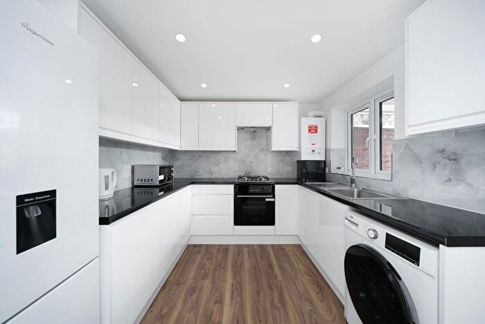 4 Bedroom Terraced House To Rent In Vanbrough Crescent, Northolt, UB5
