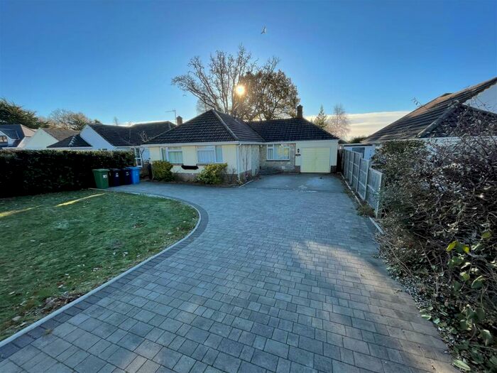 2 Bedroom Detached Bungalow To Rent In Steepleton Road, Broadstone, BH18