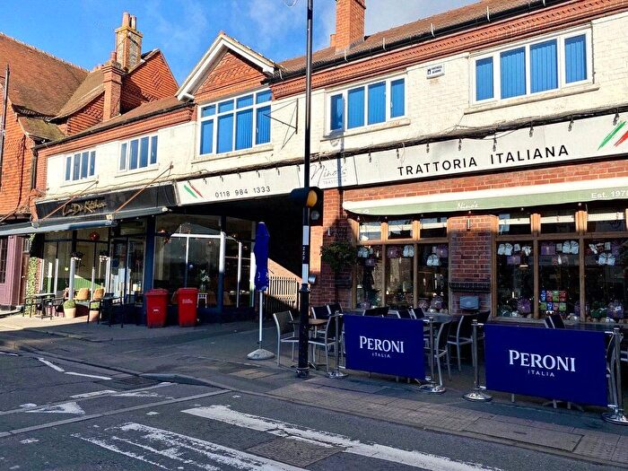 2 Bedroom Flat For Sale In Marsh Place, Pangbourne, Reading, RG8