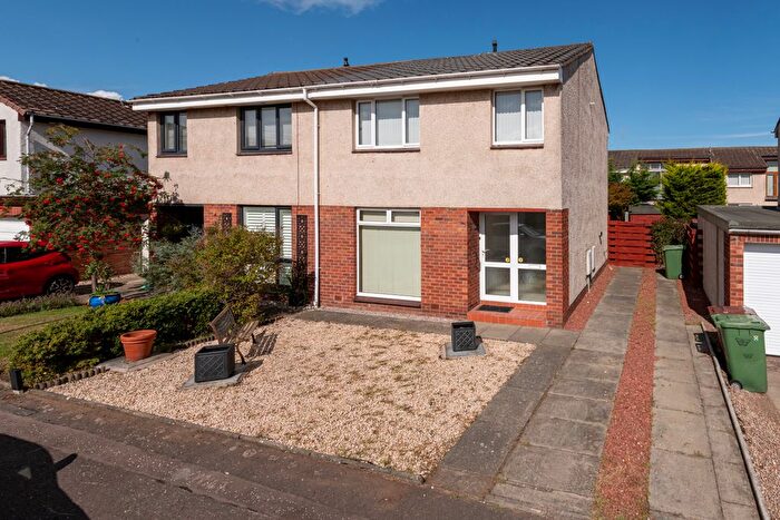 3 Bedroom Semi-Detached House For Sale In Forth Grove, Port Seton, EH32