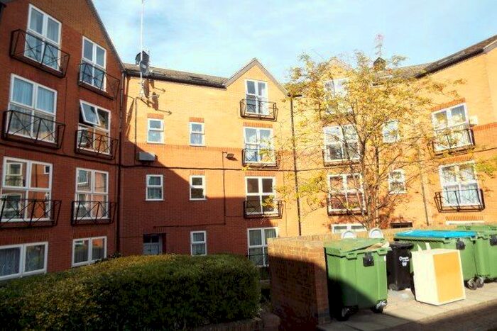 1 Bedroom Flat To Rent In Ashby Court, Banbury, OX16