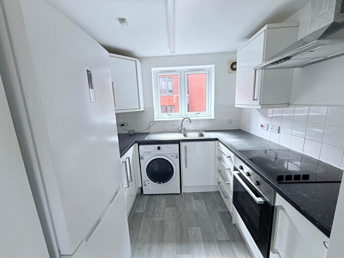 1 Bedroom Apartment To Rent In Chardlace Walk, Nottingham, NG1