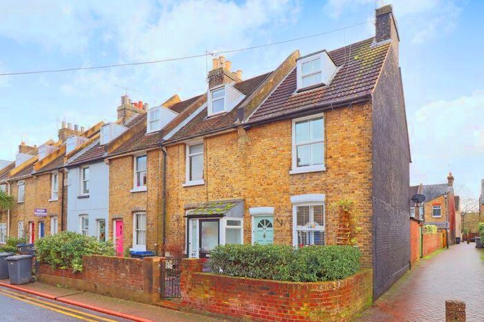 3 Bedroom Terraced House To Rent In Canterbury, CT1
