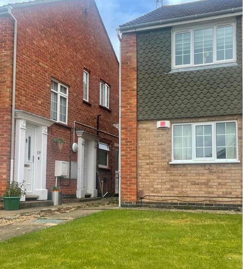 2 Bedroom House To Rent In Malpas Drive, Northampton, NN5