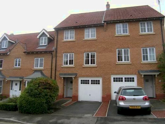 4 Bedroom House To Rent In Juniper Chase, HU17