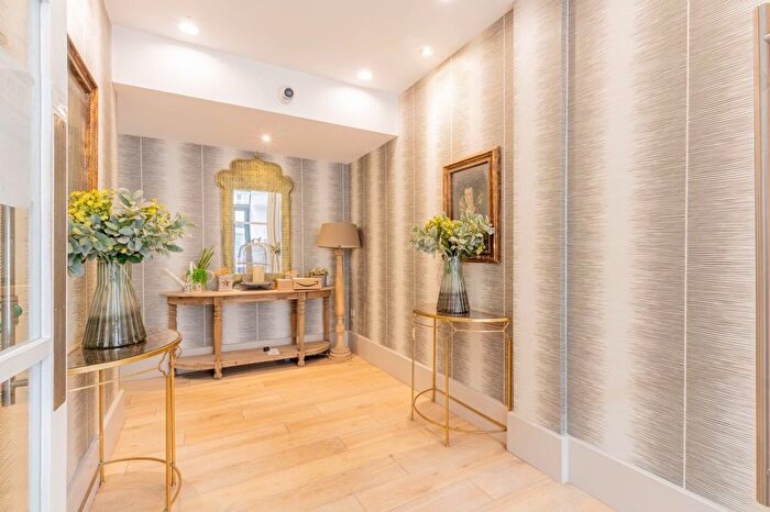 1 Bedroom Flat For Sale In High Street, Colchester, CO1