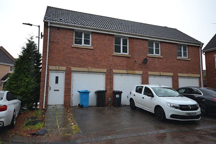 2 Bedroom Detached House To Rent In Selset Way, Kingswood, Hull, HU7