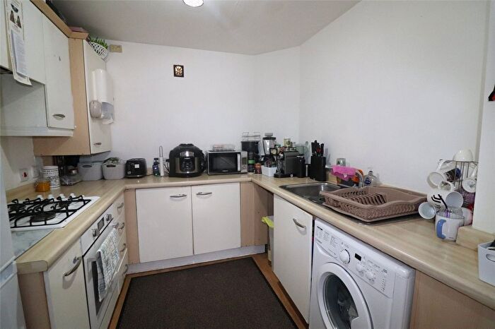 2 Bedroom Flat For Sale In Francis Court, Macarthur Close, Erith, DA8