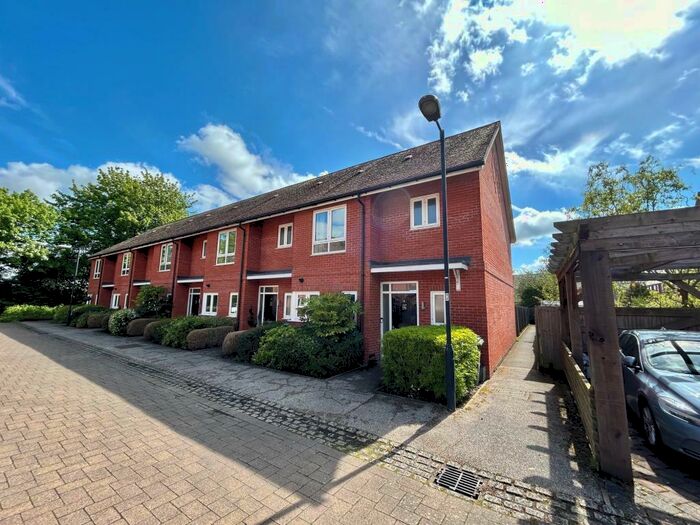 3 Bedroom End Of Terrace House To Rent In Cholsey Meadows, Wallingford, OX10
